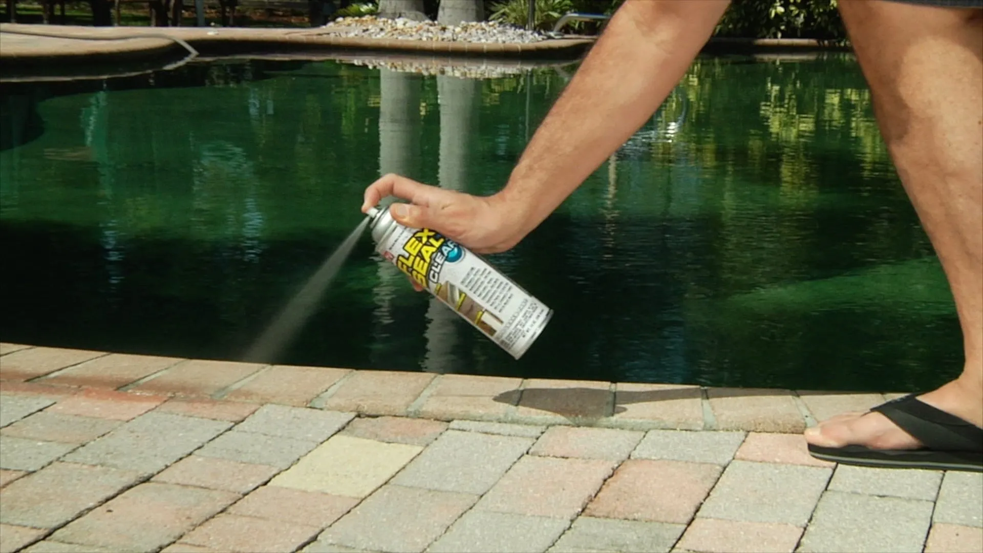 Flex Seal Liquid Rubber Sealant Coating 14 Oz. Spray Paint Clear color(New)