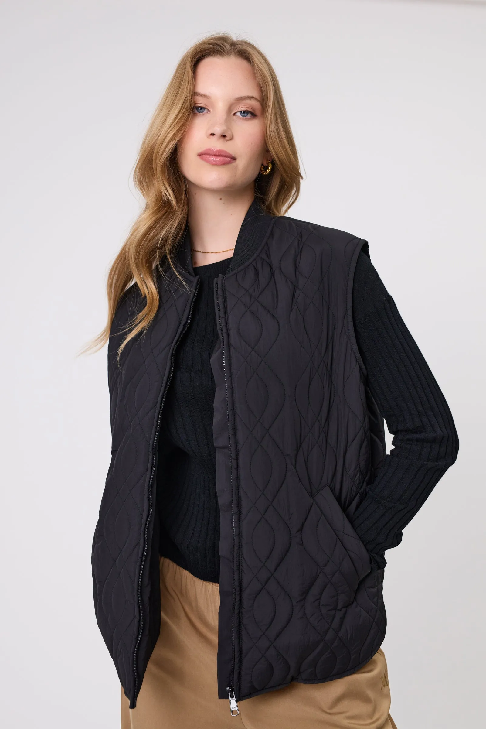 Marlow Colorado Quilted Vest - Black