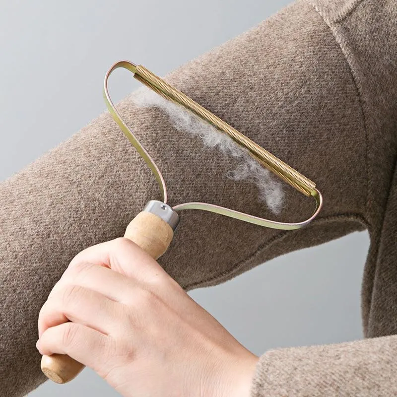 Mini Portable Lint Remover Fuzz Fabric Shaver for Sweater Woolen Coat Clothes Bed Furniture or Car Upholstery Fluff Fabric Shaver Brush Tool Fur Remover