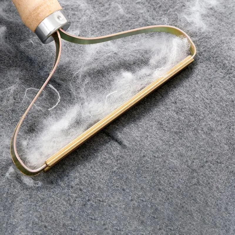 Mini Portable Lint Remover Fuzz Fabric Shaver for Sweater Woolen Coat Clothes Bed Furniture or Car Upholstery Fluff Fabric Shaver Brush Tool Fur Remover