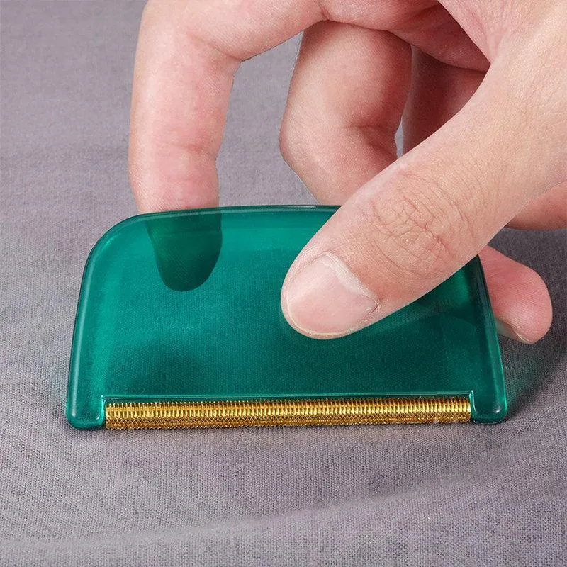Mini Portable Lint Remover Fuzz Fabric Shaver for Sweater Woolen Coat Clothes Bed Furniture or Car Upholstery Fluff Fabric Shaver Brush Tool Fur Remover