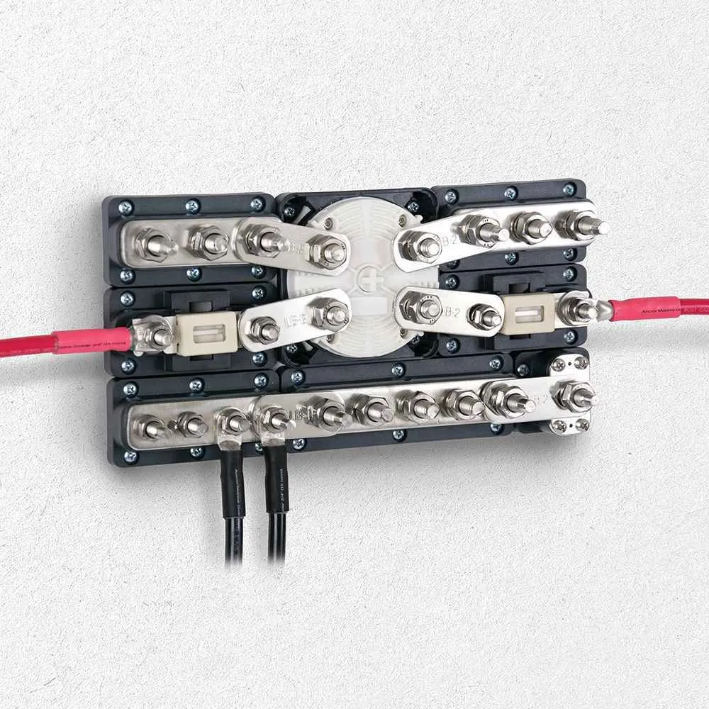 Pro Installer 3 Stud Bus Bar - 650A