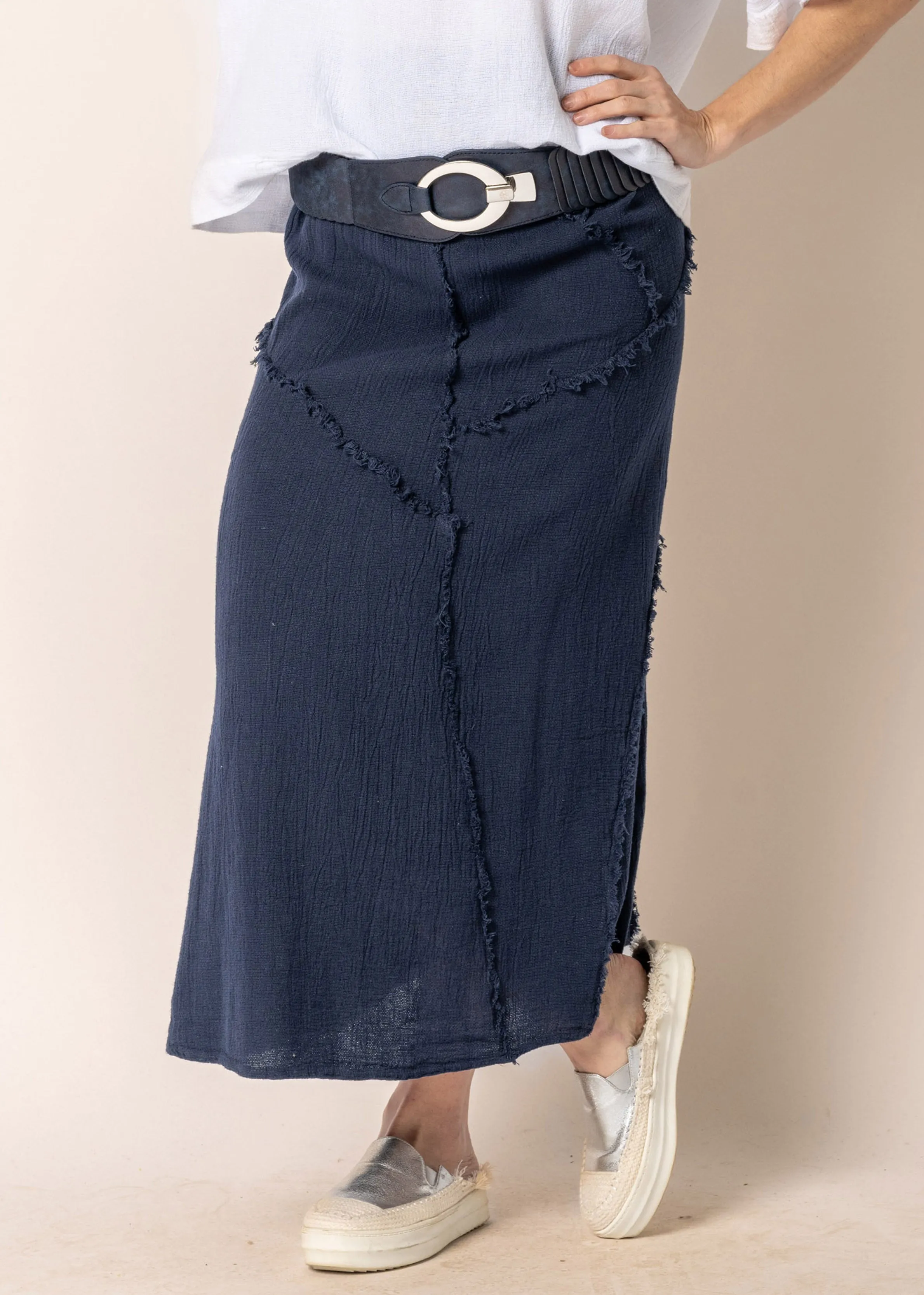 Skyla Linen Skirt in Navy