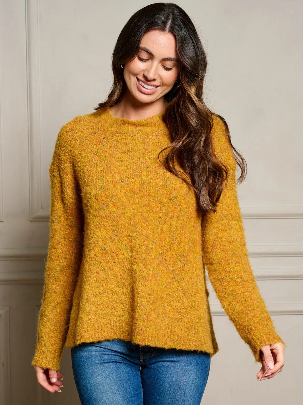 WOMEN'S LONG SLEEVE FUZZY OVERSIZED PULLOVER SWEATER