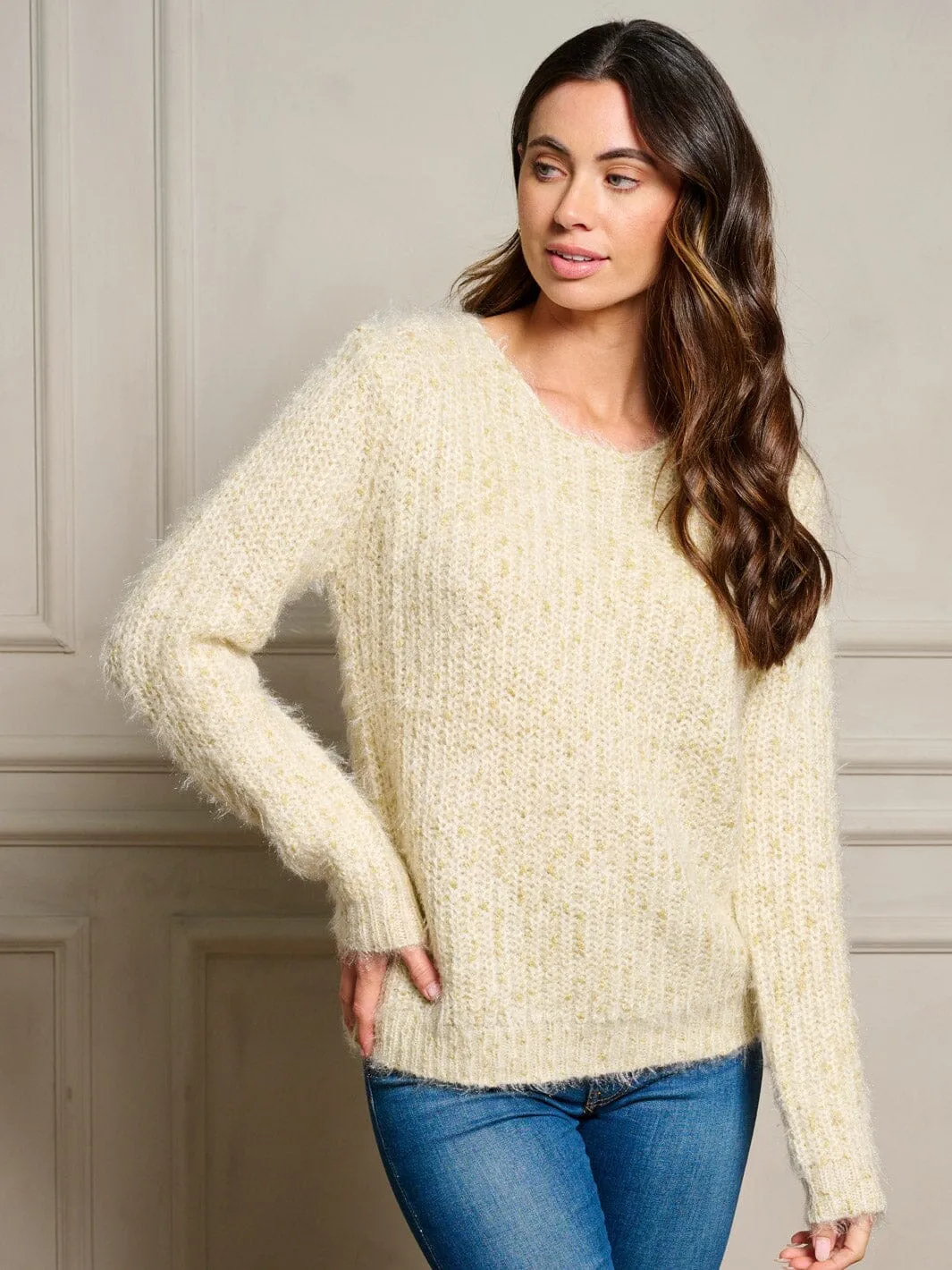 WOMEN'S LONG SLEEVE FUZZY SHIMMER PULLOVER SWEATER
