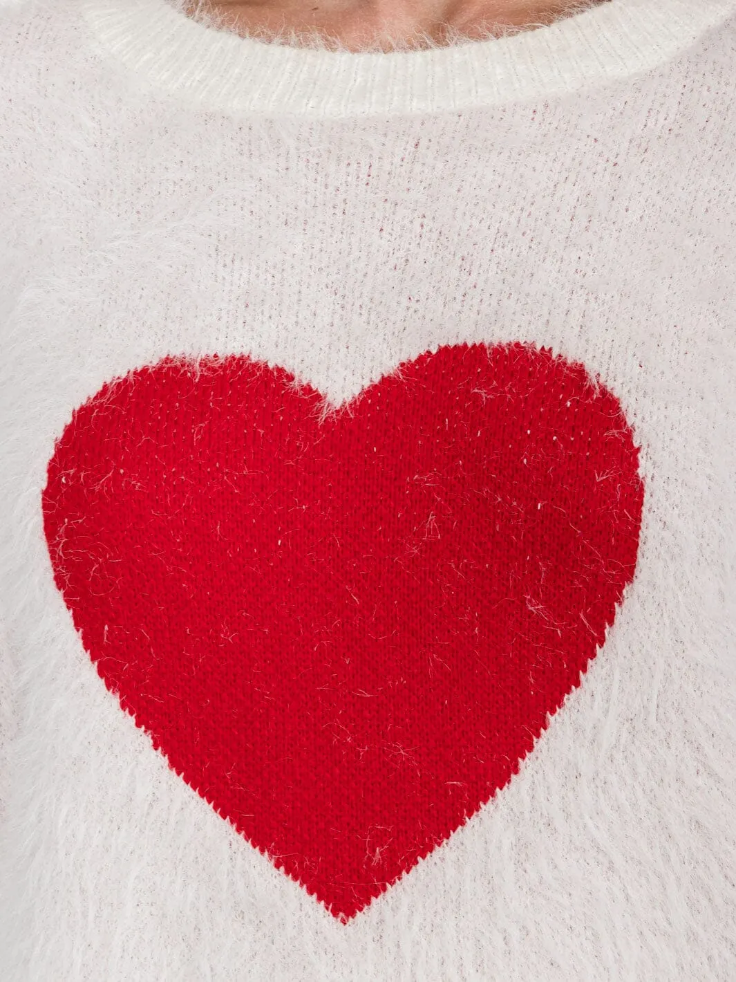WOMEN'S LONG SLEEVE HEART PRINT FUZZY PULLOVER SWEATER