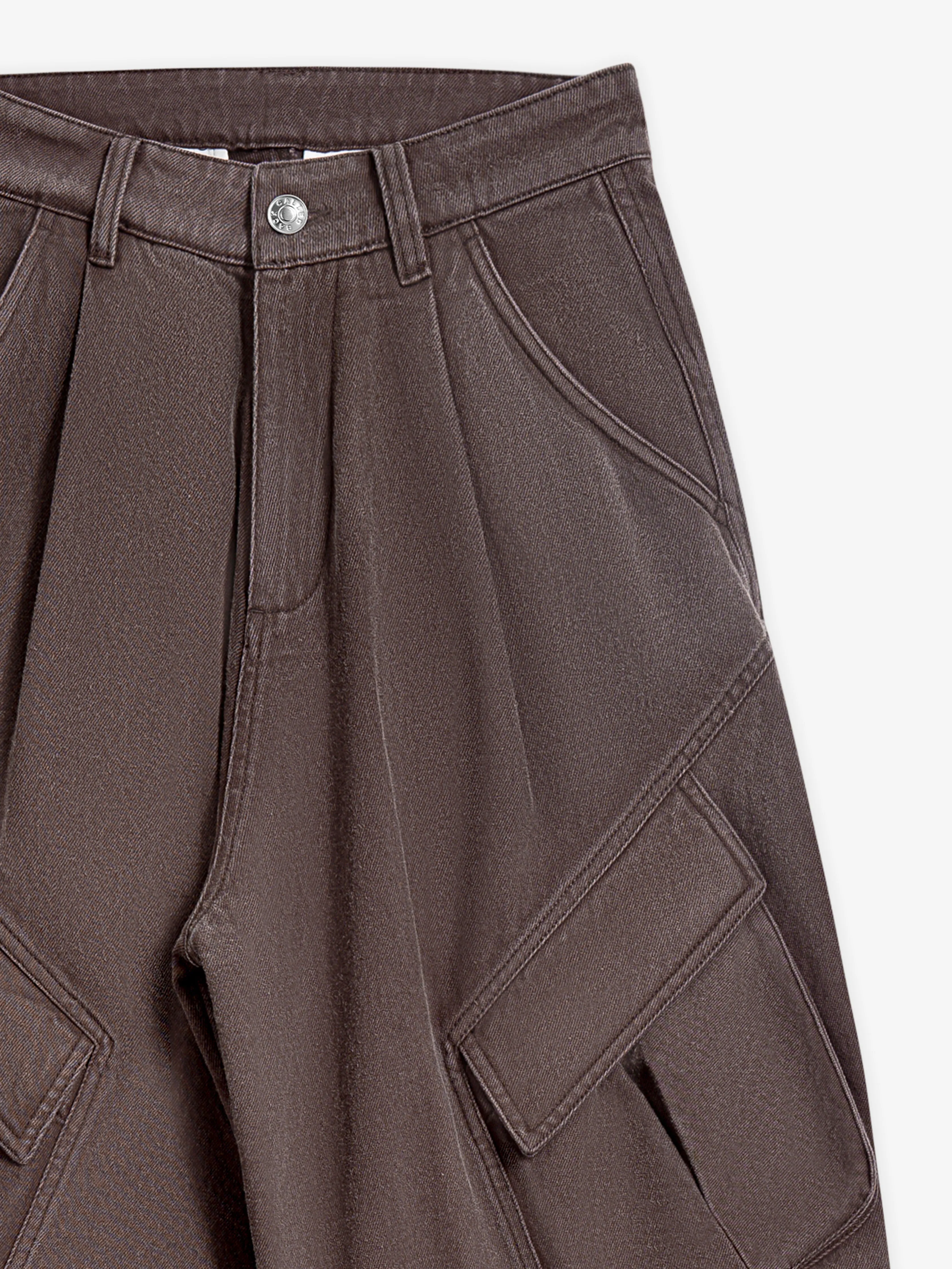 Workwear-inspired jeans